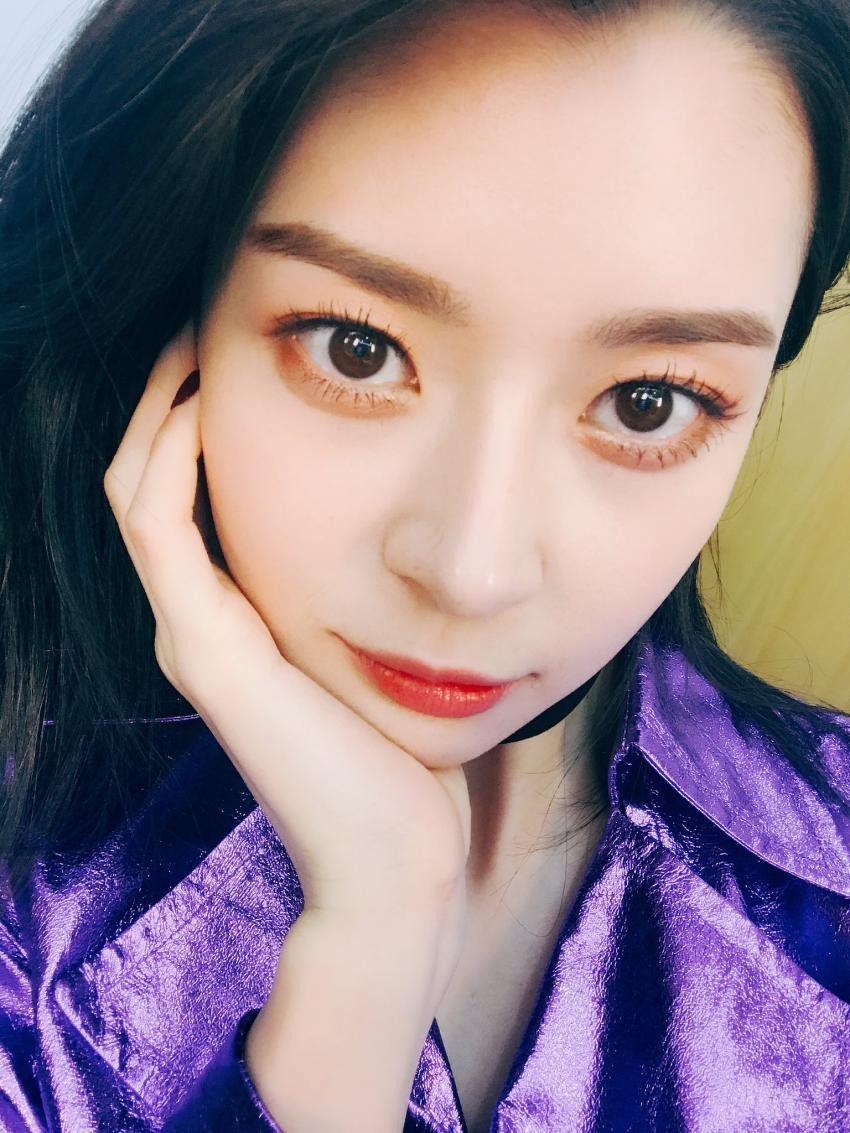 오로라민 C 새 모델 헬로비너스 나라 | 인스티즈