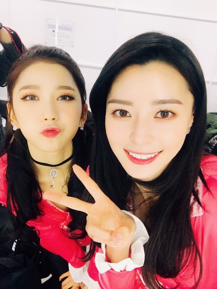 오로라민 C 새 모델 헬로비너스 나라 | 인스티즈