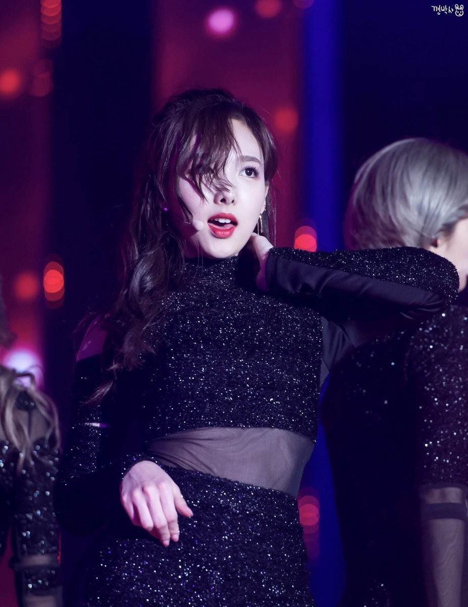 Sexy한 나연이 ㅋ 161226 스브스 가요대전 | 인스티즈