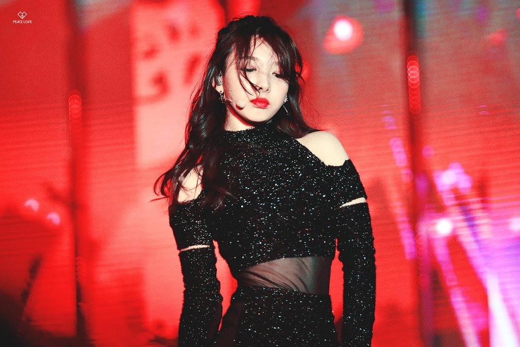 Sexy한 나연이 ㅋ 161226 스브스 가요대전 | 인스티즈