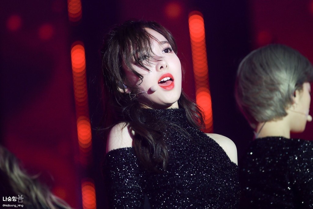 Sexy한 나연이 ㅋ 161226 스브스 가요대전 | 인스티즈