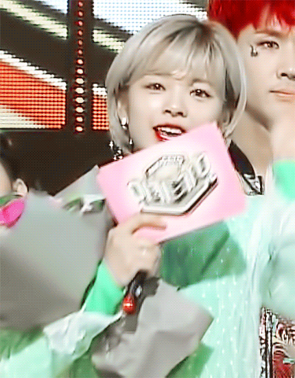 오늘을 마지막으로 인기가요를 하차한 트와이스 정연 | 인스티즈