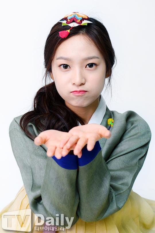 꽃길만 걷게 해주고 싶은 두 걸그룹 | 인스티즈