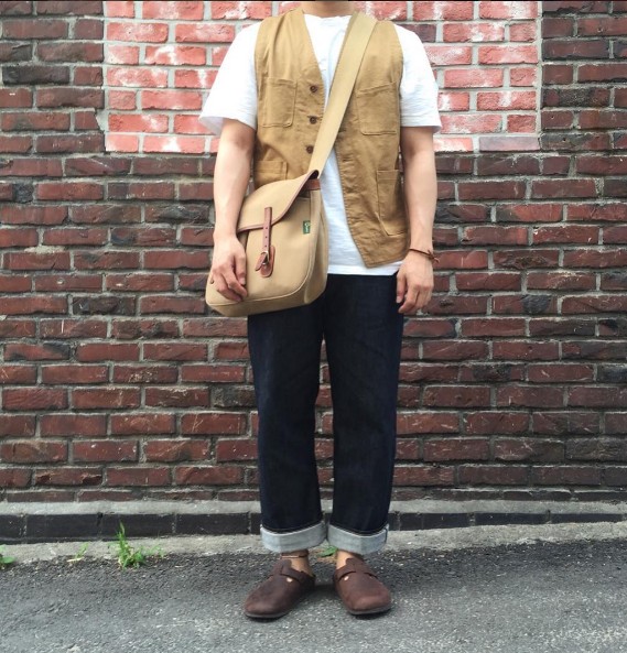 아메리칸 캐쥬얼을 추구하는 사람들에겐 필수템이나 다름없는 가방 | 인스티즈