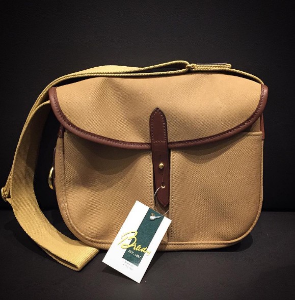 아메리칸 캐쥬얼을 추구하는 사람들에겐 필수템이나 다름없는 가방 | 인스티즈