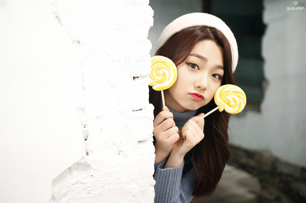 [구구단] 미나한테 먹을 걸로 장난쳤을 때 나오는 표정.gif | 인스티즈