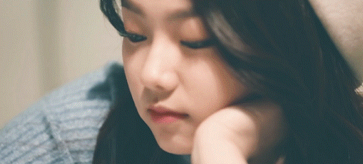 [구구단] 미나한테 먹을 걸로 장난쳤을 때 나오는 표정.gif | 인스티즈