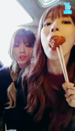 먹고 먹고 또 먹는 이해인 | 인스티즈