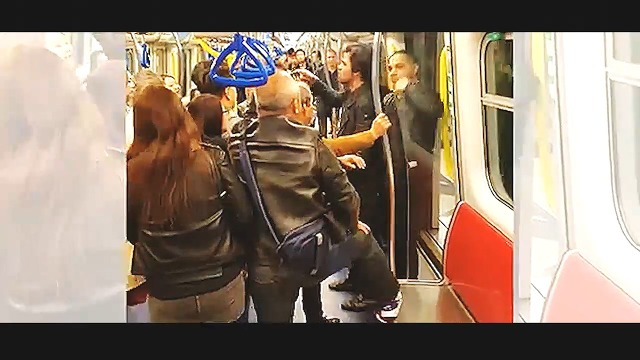 지하철에서 이슬람 패는 홍콩할배!! ㄷㄷㄷㄷㄷ | 인스티즈