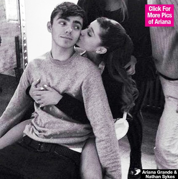 아리아나 그란데의 구남친 네이슨 사익스의 럽송.jpgswf | 인스티즈