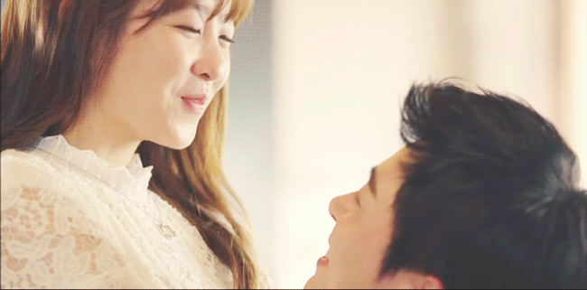 배우들의 아이디어와 애드립으로 탄생한 레전드 키스신 | 인스티즈