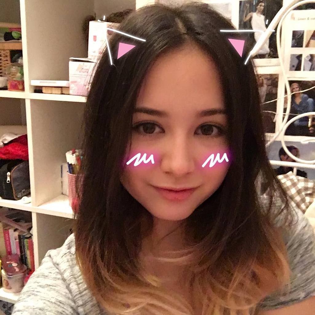 엉뚱발랄 엘리의 한국생활 만렙도전기 | 인스티즈