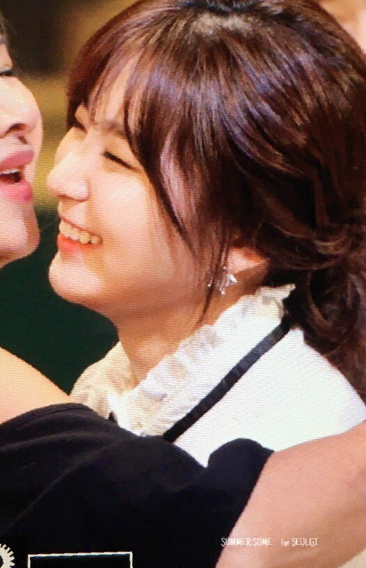 대한민국 연예예술상 신입그룹상을 받은 레드벨벳 | 인스티즈