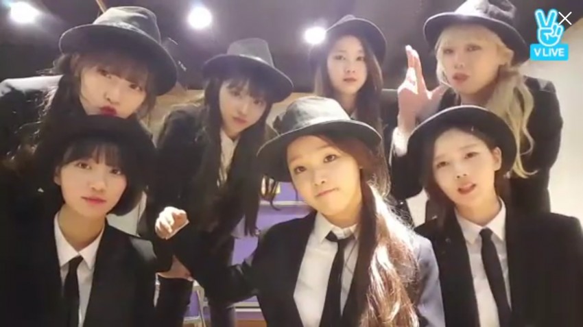 오마이걸) 한발짝 두발짝 교차편집.swf | 인스티즈