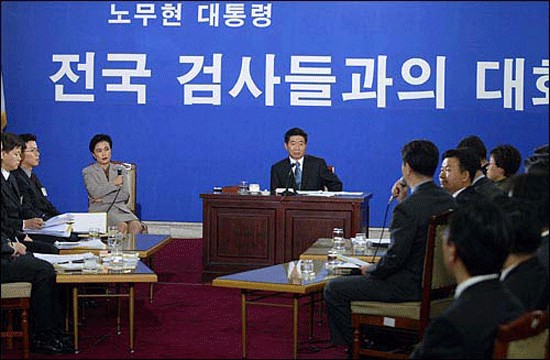 레전드! 손석희도 쫄은 노무현 대통령 ㅋㅋ | 인스티즈