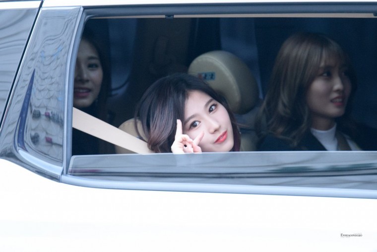 [트와이스] 천국드립 받아치는 사나.gif | 인스티즈