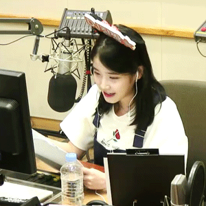 포뇨때문에 정신 못차리는 아이유 (feat.대금).swf | 인스티즈