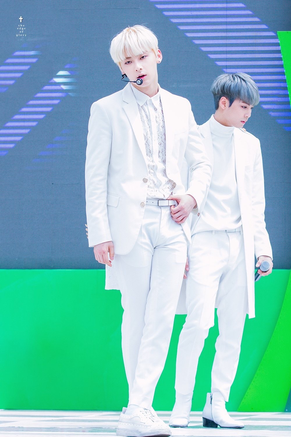 황민현 다리길이=강동원 다리길이 | 인스티즈