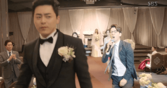 [질투의화신] 시청자들을 초대한 것 같았던 신나리 크리스마스 이브 결혼식 연출.jpgif | 인스티즈