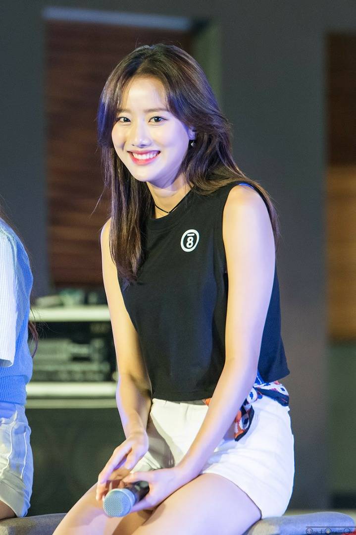 에이프릴 나은 새로운 헤어스타일 | 인스티즈