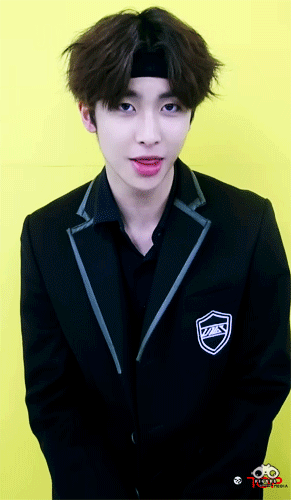 오늘자 음중 스페셜 MC 샤오가 부른 미니언즈 외계송 비교 | 인스티즈