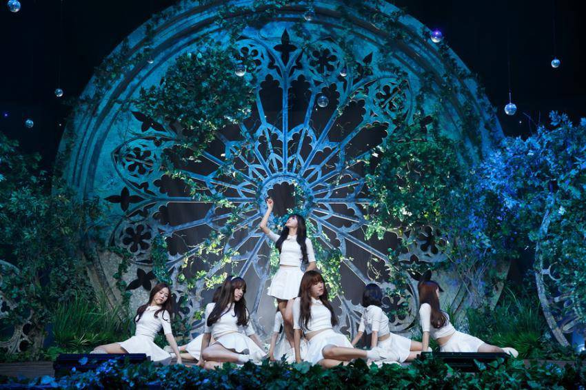 안무가 너무 예뻤던 오마이걸 클로저.gif | 인스티즈