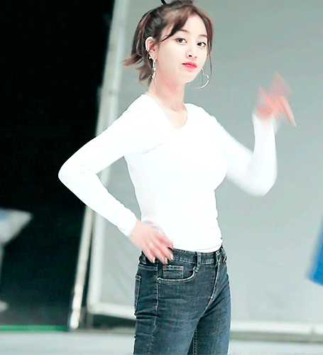 트와이스 지효 + 흰티 + 청스키니.swf | 인스티즈