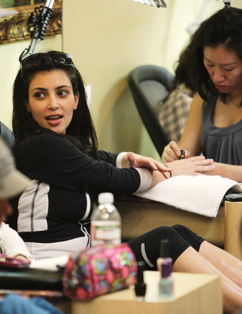 [킴카다시안] 유명하고 인기도 많은 킴 카다시안의 컨투어링 | 인스티즈