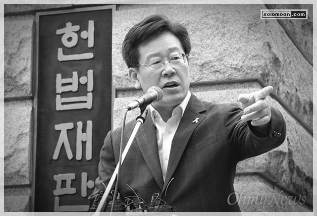 사진으로 보는 대한민국 정치 느와르 10년 .JPG | 인스티즈