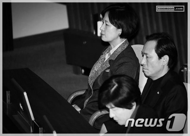 사진으로 보는 대한민국 정치 느와르 10년 .JPG | 인스티즈