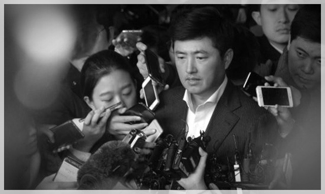 사진으로 보는 대한민국 정치 느와르 10년 .JPG | 인스티즈