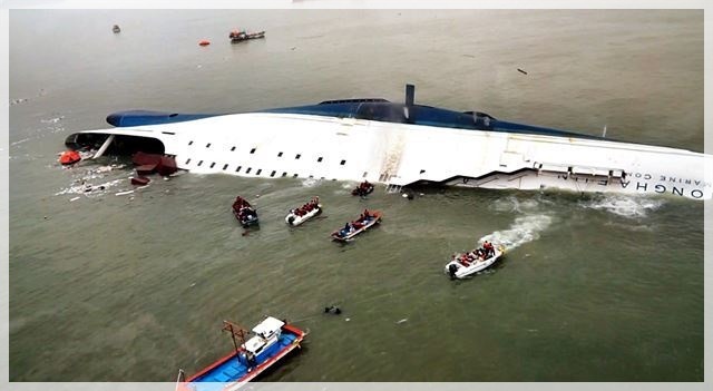 사진으로 보는 대한민국 정치 느와르 10년 .JPG | 인스티즈