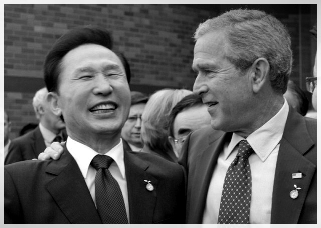 사진으로 보는 대한민국 정치 느와르 10년 .JPG | 인스티즈