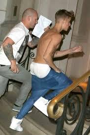 래퍼들이 랩할 때 거시기 잡으면서 하는 이유 | 인스티즈