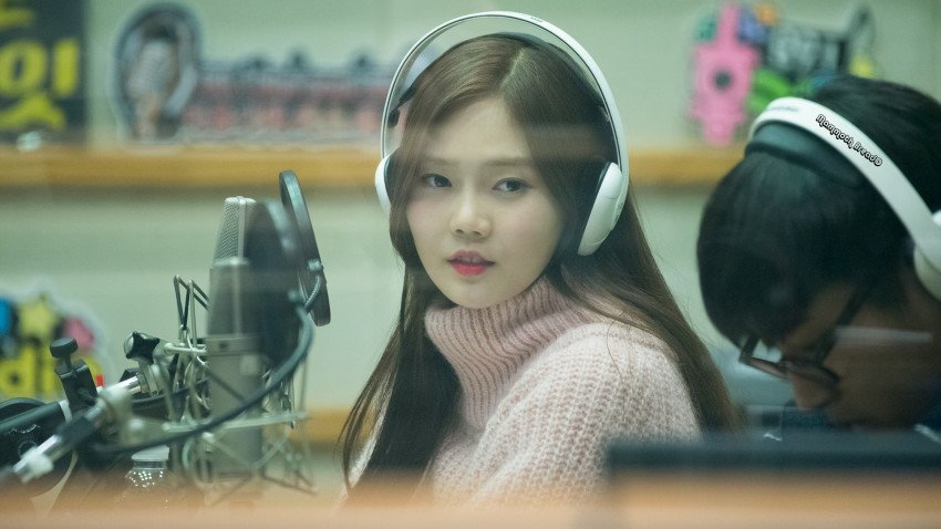 신발에 깔창 낀걸 들킨 오마이걸 멤버 | 인스티즈