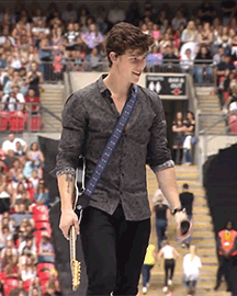 현재 북미 남자 팝가수중에서 젤 인기 많은 것 같은 애. gif | 인스티즈