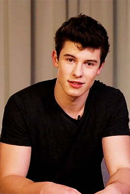 현재 북미 남자 팝가수중에서 젤 인기 많은 것 같은 애. gif | 인스티즈