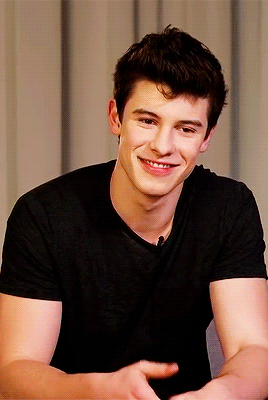 현재 북미 남자 팝가수중에서 젤 인기 많은 것 같은 애. gif | 인스티즈