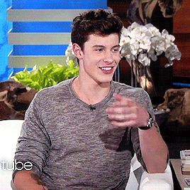 현재 북미 남자 팝가수중에서 젤 인기 많은 것 같은 애. gif | 인스티즈