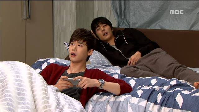 [하이킥짧은다리의역습] 강승윤의 김지원송에 맞서는 안수정송ㅋㅋㅋㅋㅋㅋㅋㅋㅋㅋㅋㅋㅋㅋㅋㅋ(중독주의) | 인스티즈