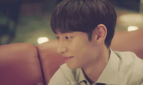 [내일그대와] 진짜 신민아-이제훈 애드립이라는 쇼파씬.gif | 인스티즈