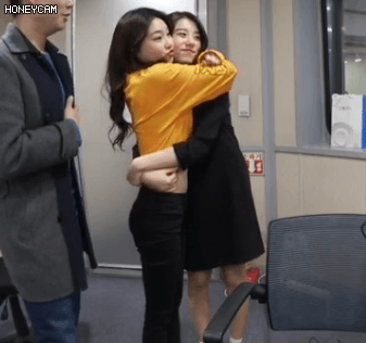 라디오 도중 급식이라서 쫓겨난 소혜 (with 청하) | 인스티즈