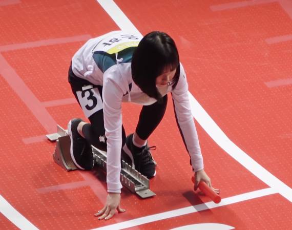 적토마처럼 트랙을 질주하는 여자친구 은하 | 인스티즈