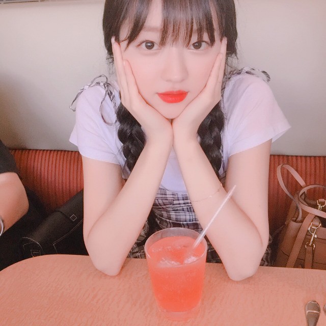 팬사인회에서 서로 참참참 하는 오마이걸 멤버들 | 인스티즈