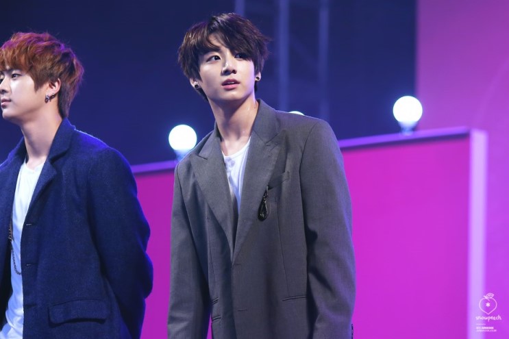 이쯤되면 안 짤리는게 신기한 아이돌 찬양하는 기자님.bts | 인스티즈