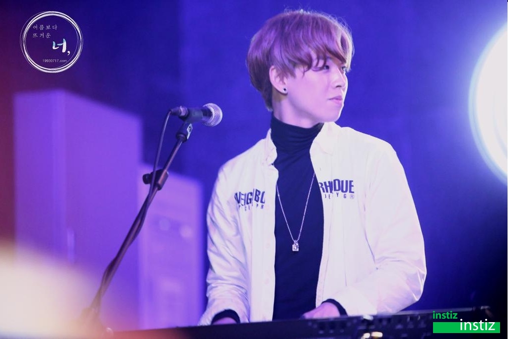 오늘자 할로윈코스튬 입고 공연한 아이돌 | 인스티즈