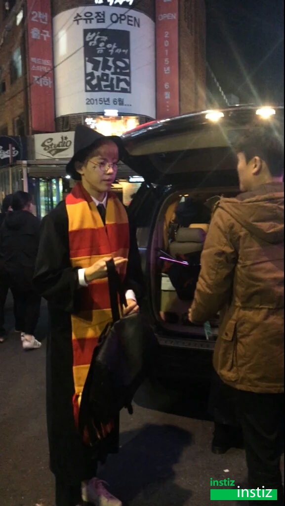 오늘자 할로윈코스튬 입고 공연한 아이돌 | 인스티즈