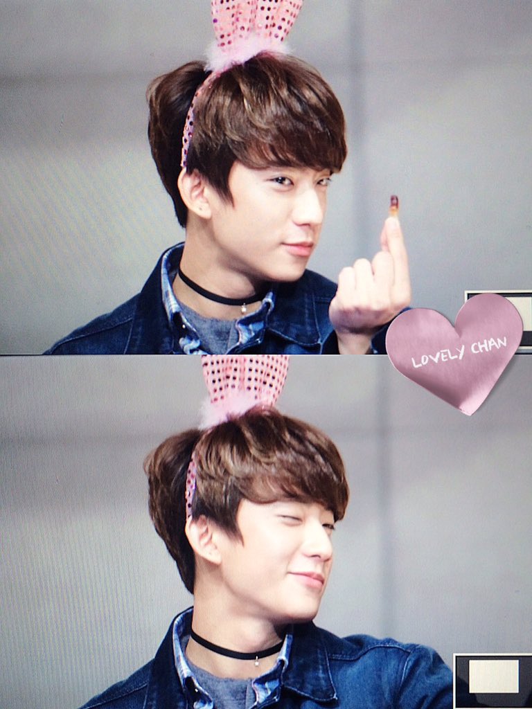 오늘자 팬사인회 쵸커 한 남자 아이돌 | 인스티즈