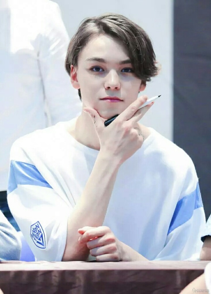 쓰니가 좋아하는 모델이 노는법 | 인스티즈