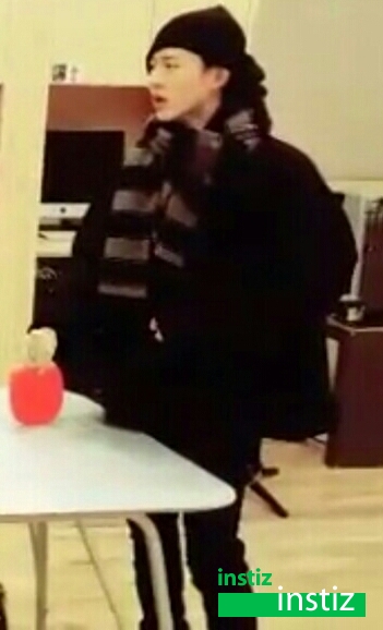 오늘 혼자 뒤늦게 할로윈 분장 한 것 같은 아이돌 | 인스티즈